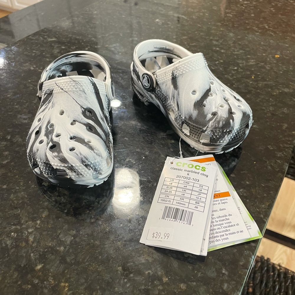 CROCS! BRAND NEW WITH TAGS! TODDLER SIZE 8